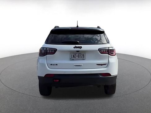 Used 2025 Jeep Compass Trailhawk image 11
