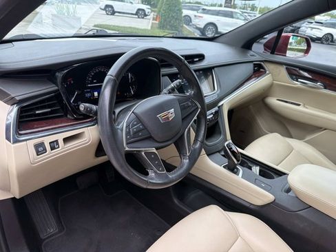 Used 2018 Cadillac XT5 Luxury w/ Driver Awareness Package FWD image 14
