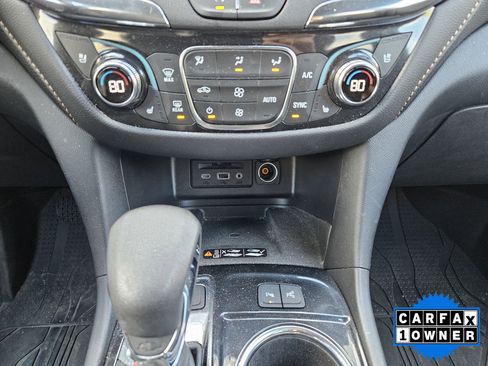 Used 2023 Chevrolet Equinox Premier image 15