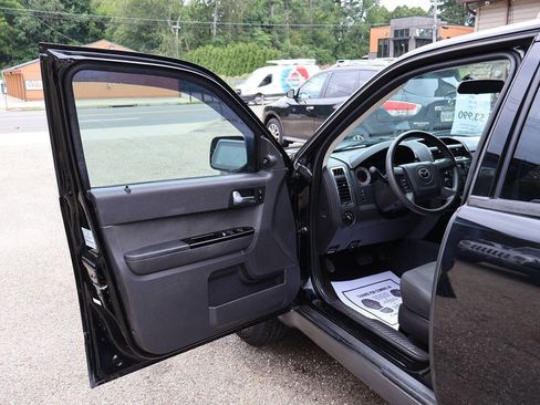 Used 2009 MAZDA Tribute i Sport FWD image 12