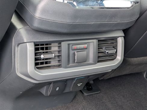 Used 2022 Ford F150 Lariat w/ Equipment Group 502A High image 34