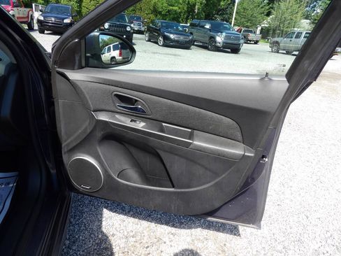 Used 2013 Chevrolet Cruze LTZ w/ Enhanced Safety Package FWD image 9