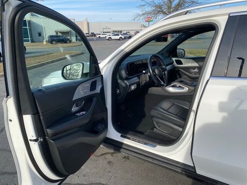 Used 2024 Mercedes-Benz GLE 450e 4MATIC image 10