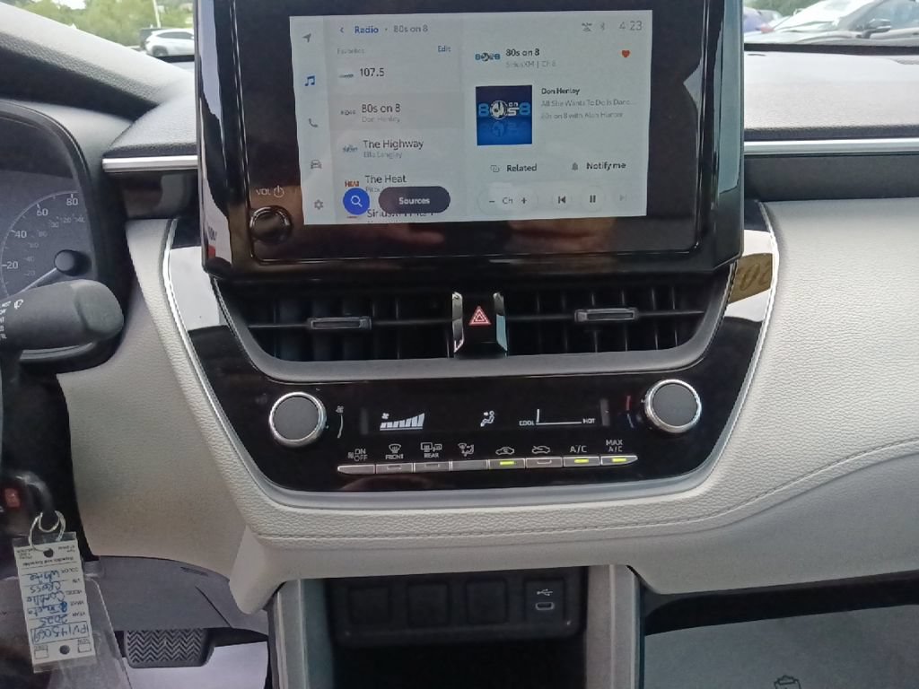 Used 2025 Toyota Corolla Cross L FWD image 21