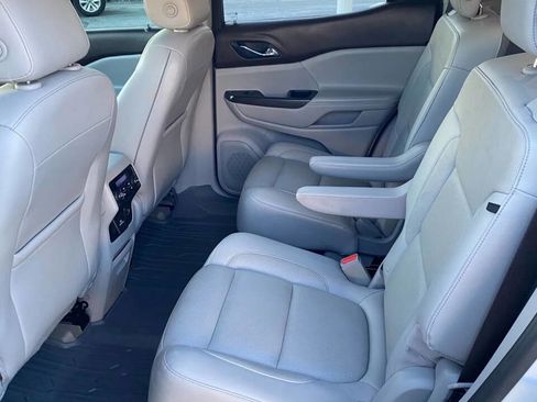 Used 2018 GMC Acadia SLT w/ LPO, Floor Liner Package AWD/4WD image 27