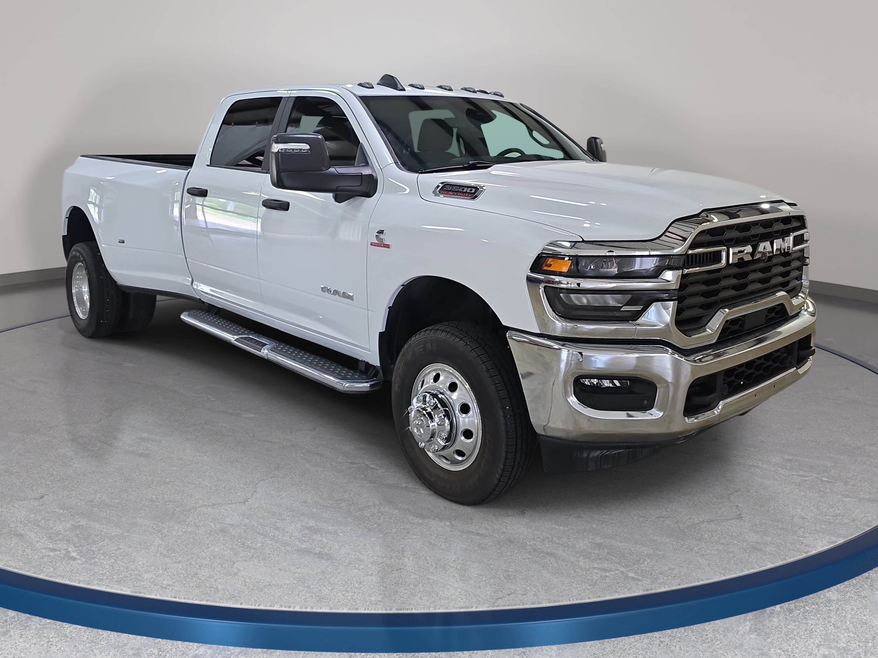 New 2026 RAM 3500 Big Horn AWD/4WD image 4