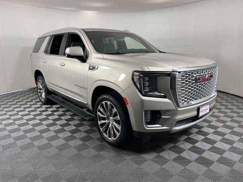 Used 2021 GMC Yukon Denali w/ Denali Premium Package image 20