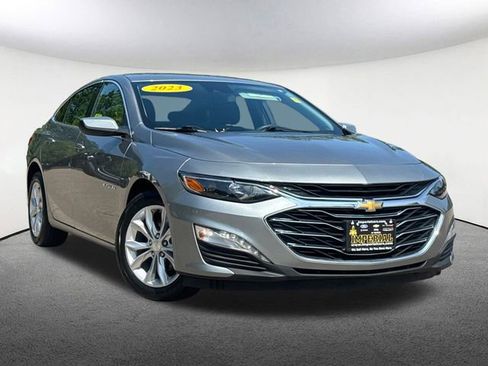 Used 2023 Chevrolet Malibu LT image 2