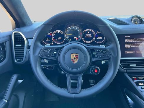 Used 2022 Porsche Cayenne Turbo GT image 12