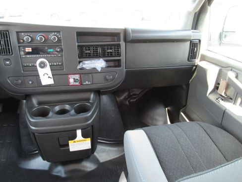 New 2026 GMC Savana 2500 w/ Enhanced Convenience Package RWD image 13