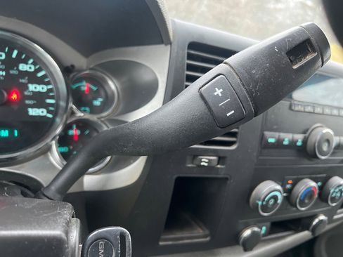 Used 2013 GMC Sierra 2500 W/T w/ Snow Plow Prep Package image 21