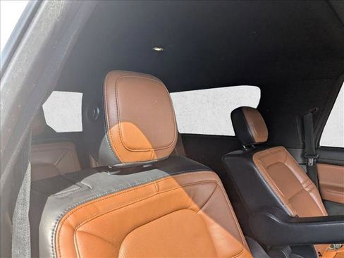 Used 2020 Lincoln Navigator L Reserve w/ Luxury Package image 20