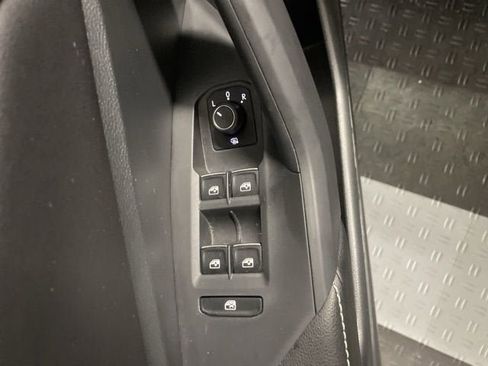 Certified 2023 Volkswagen Jetta SE image 19