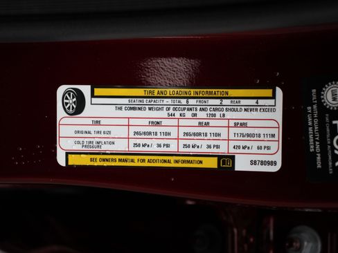 New 2025 Jeep Grand Cherokee L Laredo image 42