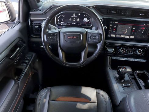 Used 2022 GMC Sierra 1500 AT4 AWD/4WD image 30