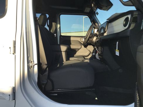 New 2026 Jeep Wrangler Unlimited Sport AWD/4WD image 18