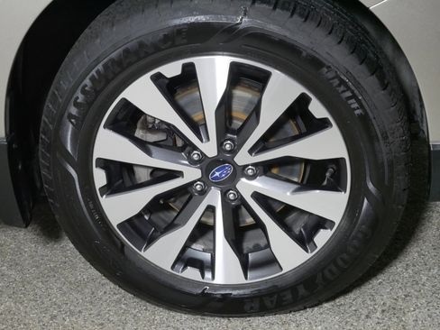 Used 2017 Subaru Outback 2.5i Limited image 15