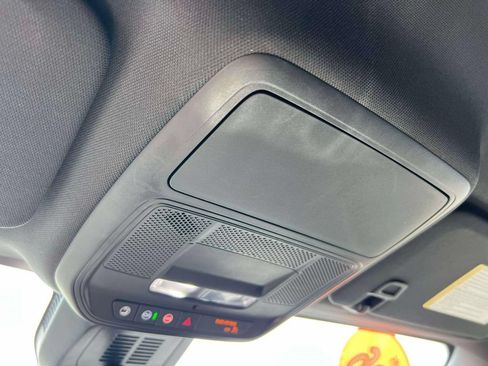 Used 2026 Chevrolet Equinox LT w/ Safety and Technology Package FWD image 32