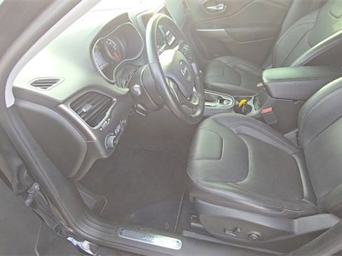 Used 2021 Jeep Cherokee Limited image 13