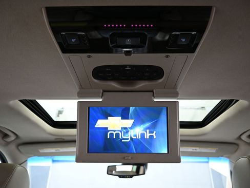 Used 2015 Chevrolet Suburban LTZ AWD/4WD image 42