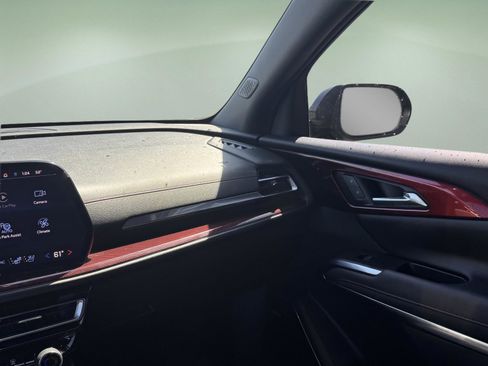 Used 2024 Chevrolet Traverse RS image 14