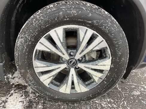 Used 2023 Nissan Rogue SV AWD/4WD image 9