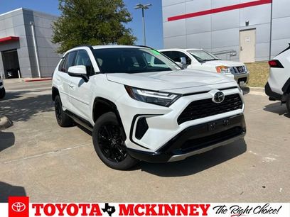 Used 2025 Toyota RAV4 SE w/ Weather Package