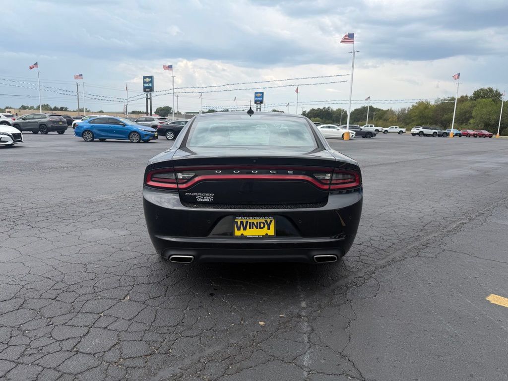 Used 2023 Dodge Charger SXT RWD image 4