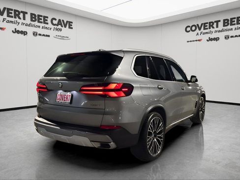 Used 2024 BMW X5 xDrive40i w/ Premium Package image 3