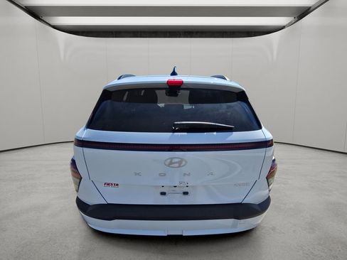 Used 2024 Hyundai Kona SEL image 4