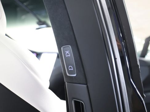 Used 2018 Tesla Model X P100D image 41