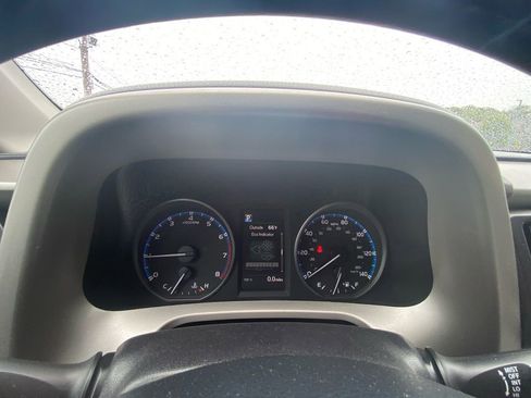 Used 2017 Toyota RAV4 XLE w/ Plus Special Value Package AWD/4WD image 10