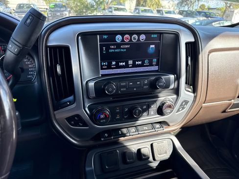 Used 2017 GMC Sierra 1500 SLT image 15