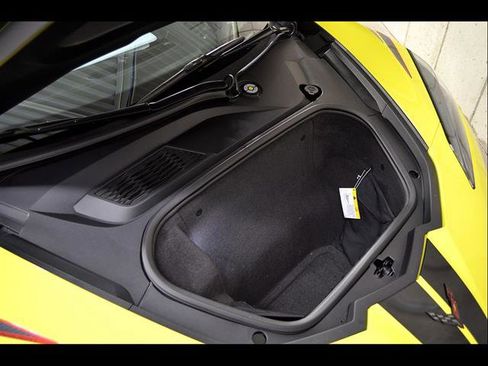 Used 2022 Chevrolet Corvette Stingray Premium Cpe w/ Z51 Performance Package RWD image 24