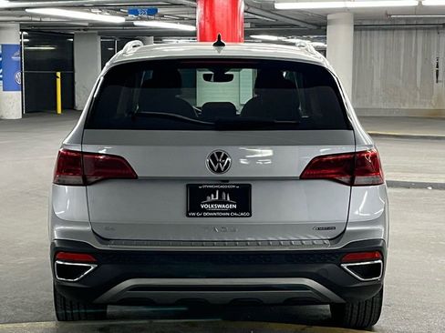 Used 2022 Volkswagen Taos SE image 33