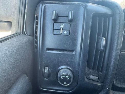 Used 2016 Chevrolet Silverado 2500 W/T AWD/4WD image 17