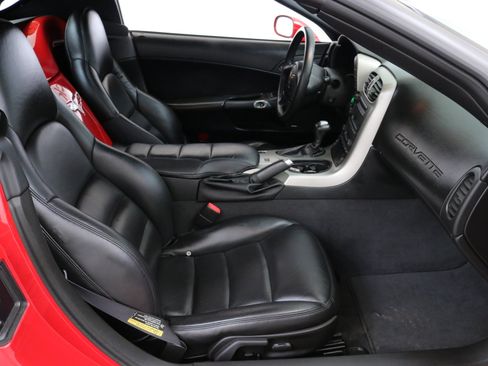 Used 2005 Chevrolet Corvette Convertible w/ Preferred Equipment Group image 25