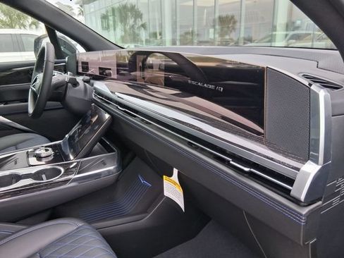 New 2026 Cadillac Escalade IQ Luxury 1 AWD/4WD image 15