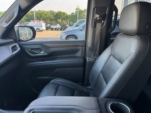 Used 2021 Chevrolet Suburban Z71 w/ Rear Media and Nav Package AWD/4WD image 19