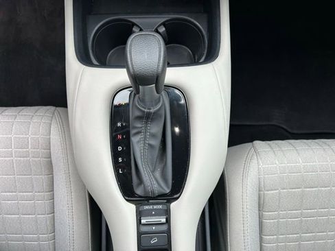 Used 2024 Honda HR-V LX image 16