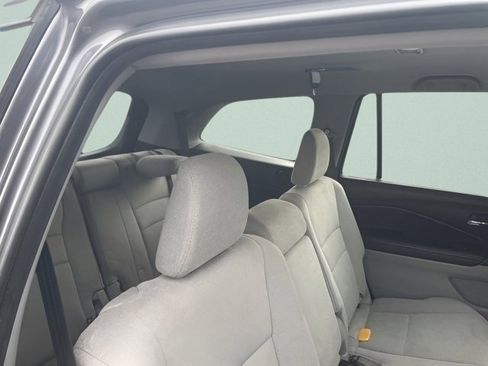 Used 2019 Honda Pilot EX image 9