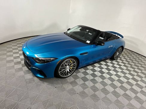 Used 2023 Mercedes-Benz SL 63 AMG 4MATIC w/ Driver Assistance Package image 11
