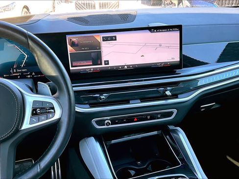 Certified 2025 BMW X6 xDrive40i w/ Executive Package image 6