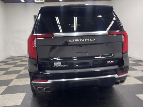 Used 2025 GMC Yukon Denali AWD/4WD image 17