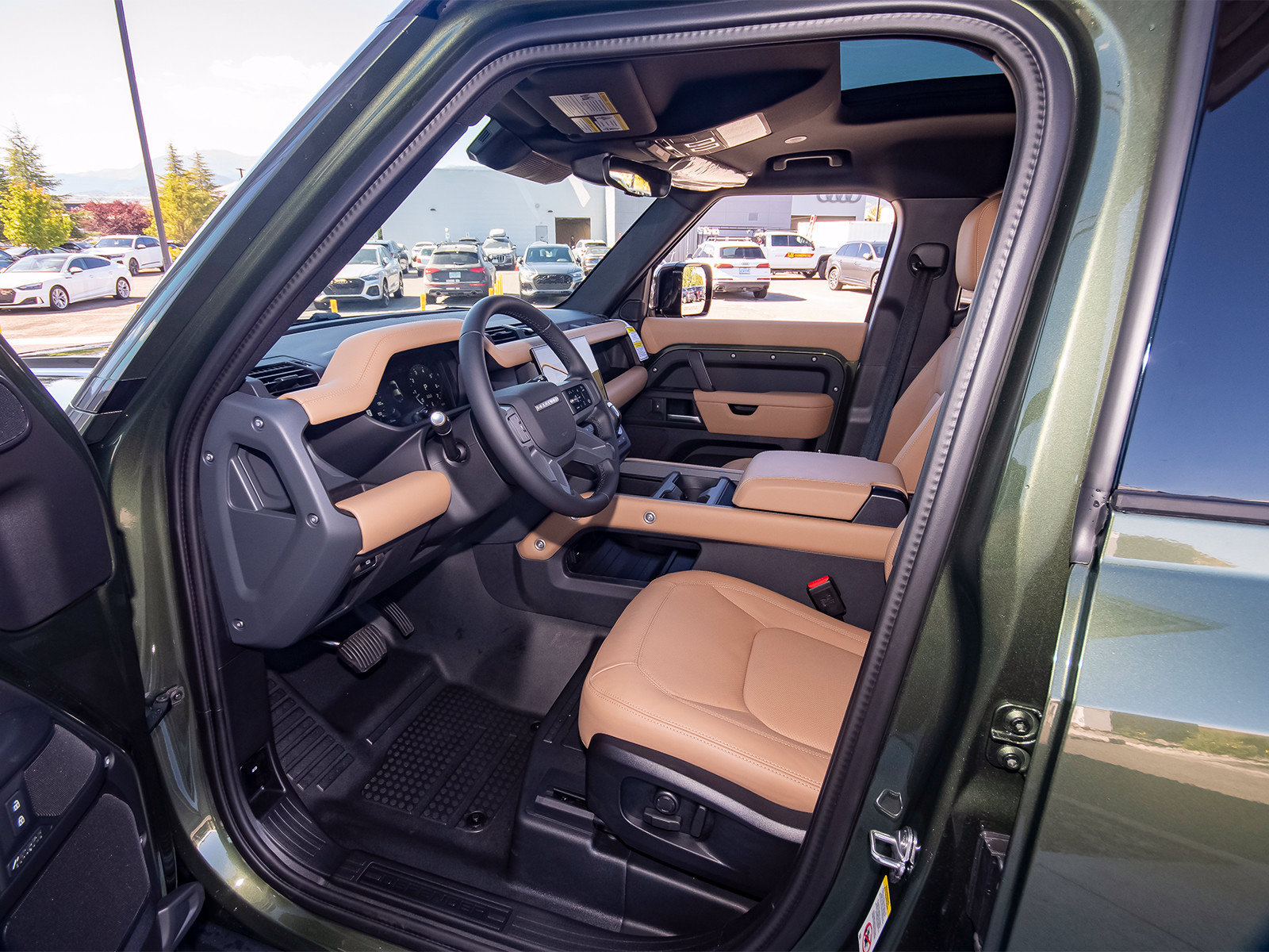 New 2026 Land Rover Defender 110 X-Dynamic SE AWD/4WD image 35