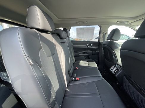 New 2026 Kia Sorento S w/ S Panoramic Sunroof Package image 30