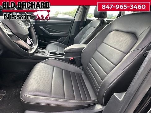 Used 2024 Volkswagen Jetta SE FWD image 10
