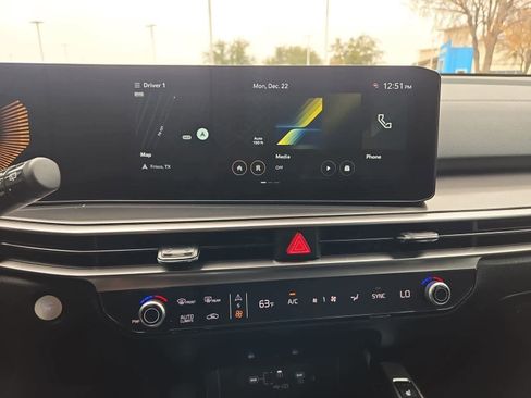 Certified 2025 Kia Sorento S image 26