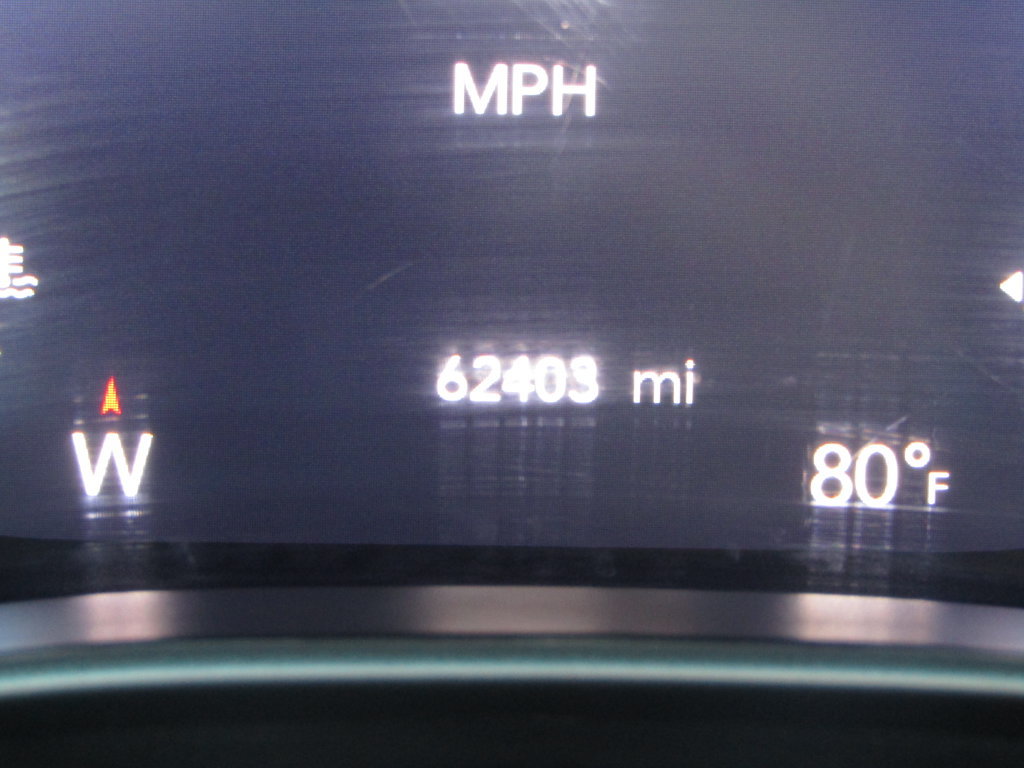 Used 2023 Chrysler Pacifica Touring-L FWD image 27