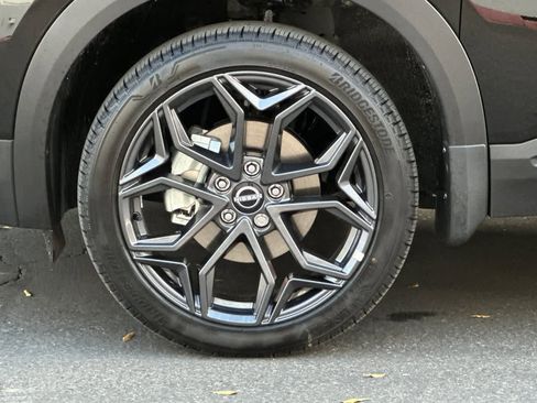 New 2026 Nissan Kicks SR w/ Illumination Package image 31